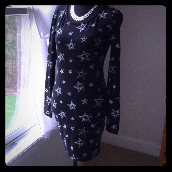 Forever 21 Dresses & Skirts - Bodycon Star Dress by Forever 21 Size Large Forever 21 Dresses & Skirts - Bodycon Star Dress by Forever 21 Size Large